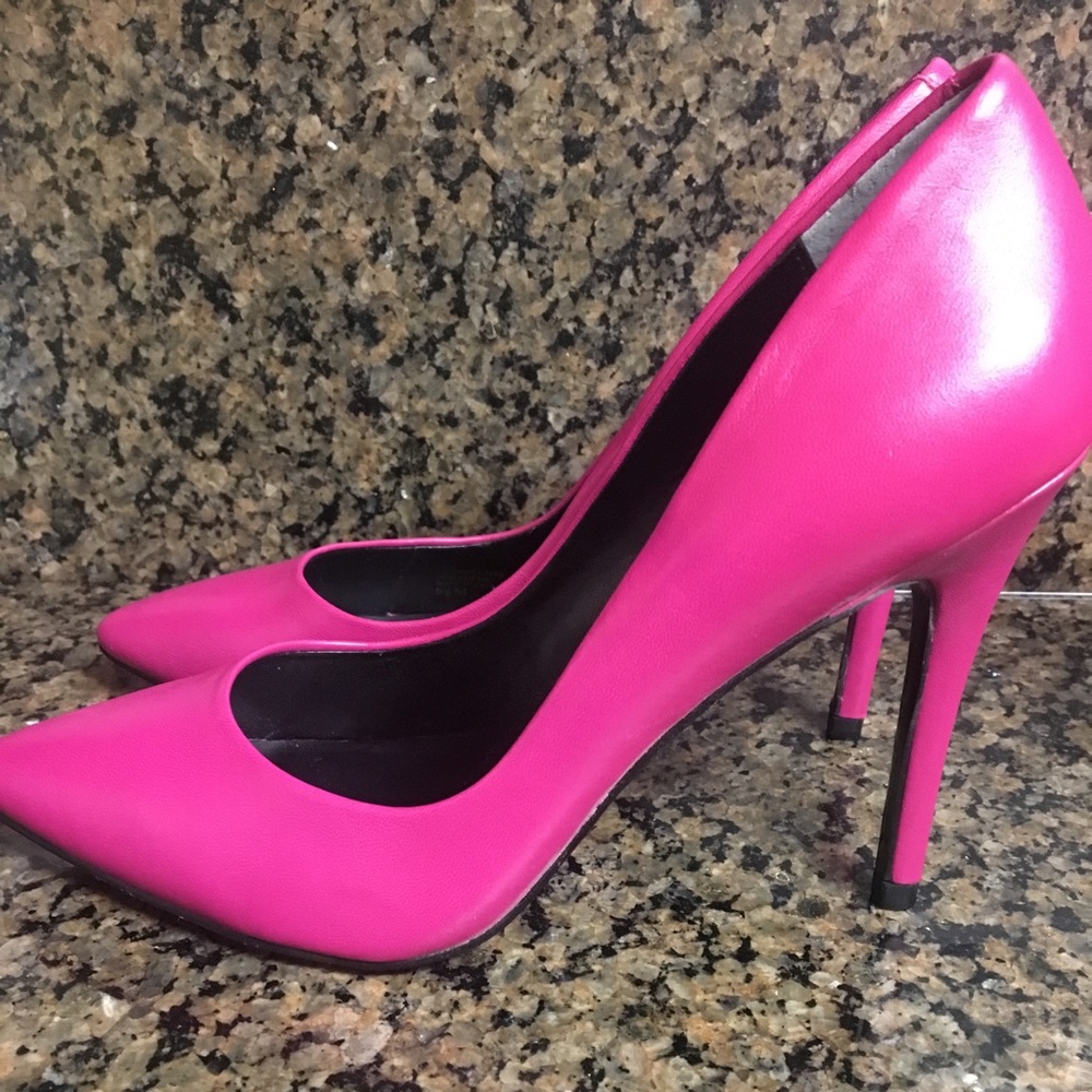 Charles David fuchsia stiletto heels